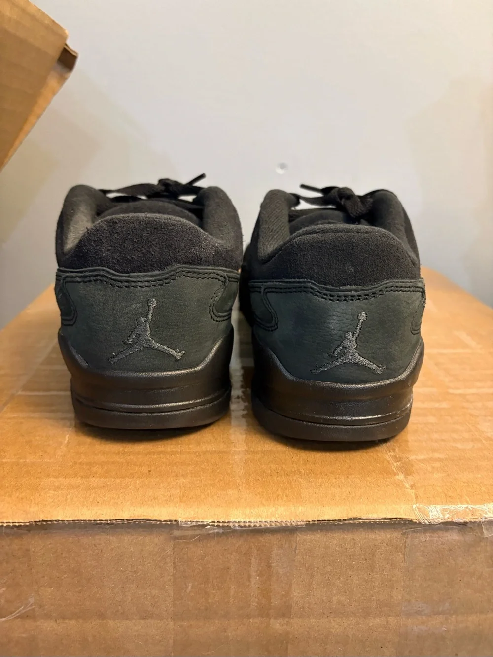 Men’s Jordan Flight Court size 9 New fits women’s 10.5